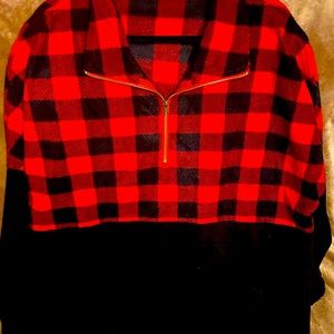 NWT Chic Soul pullover sweater Buffalo Plaid size 1X this beauty has pockets♥️🖤